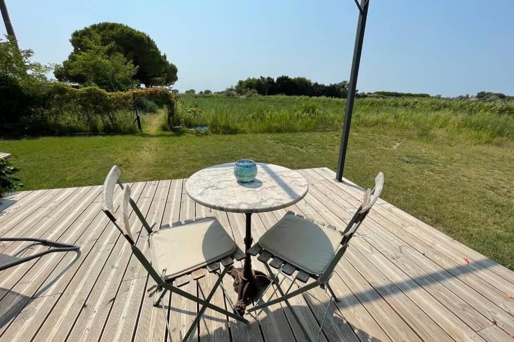 Myinsolite - Tiny-House, Jacuzzi, Brasero, Piscine Aigues-Mortes Bagian luar foto