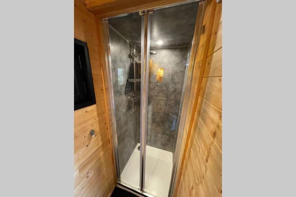 Myinsolite - Tiny-House, Jacuzzi, Brasero, Piscine Aigues-Mortes Bagian luar foto